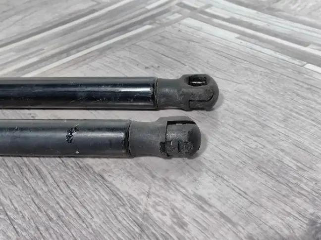 Амортизаторы крышки Land Rover Evoque L538