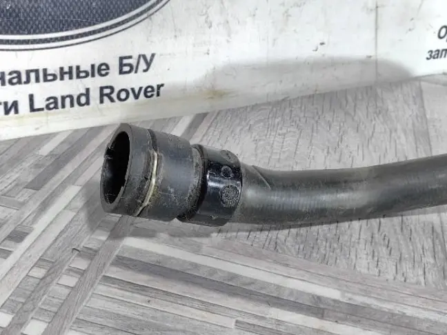 Патрубок охлаждения Land Rover Evoque 1 2.2D