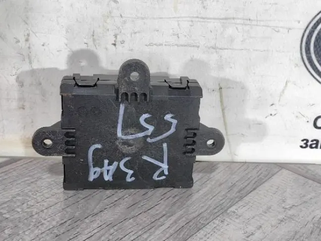 Блок управления двери Land Rover Evoque L551 2.0