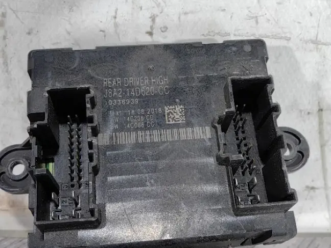 Блок управления двери Land Rover Evoque L551 2.0