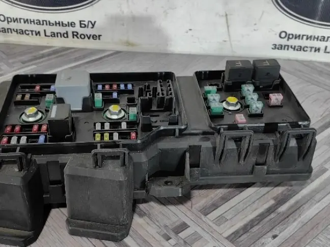 Блок предохранителей  Land Rover Evoque L551