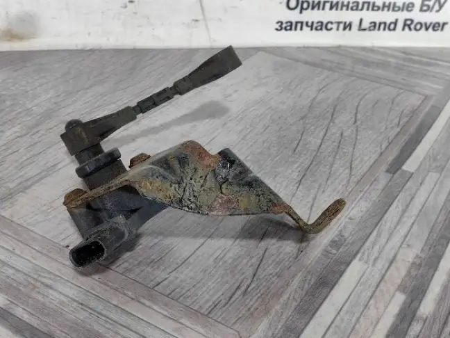 Датчик положения кузова Land Rover Evoque L551