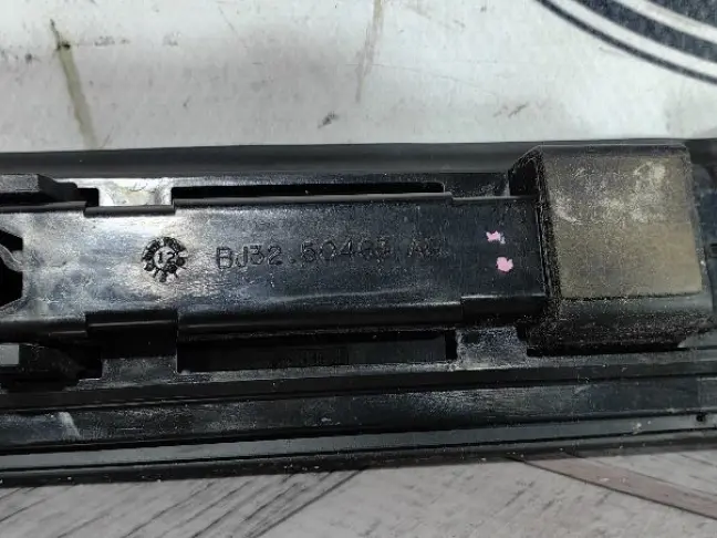 Молдинг крыши левый Range Rover Evoque L538