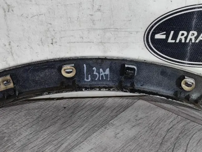 Молдинг задний левый Range Rover Evoque L538