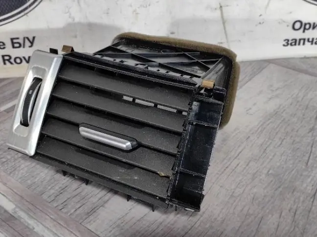 Дефлектор левый Range Rover Evoque 1 L538