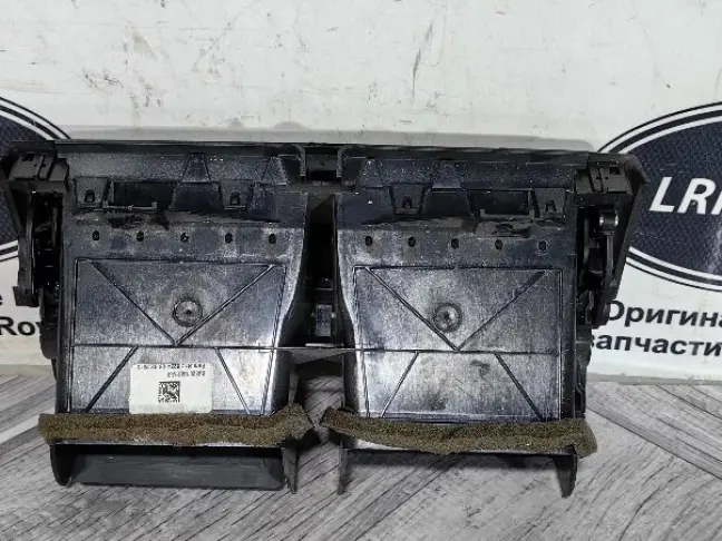 Дефлектор воздушный центр  Range Rover Evoque L538