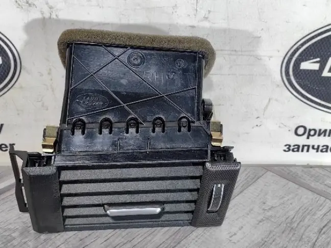 Дефлектор правый Range Rover Evoque 1 L538