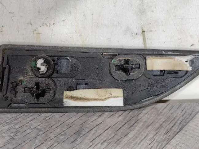 Молдинг двери правый перед Range Rover Evoque L538