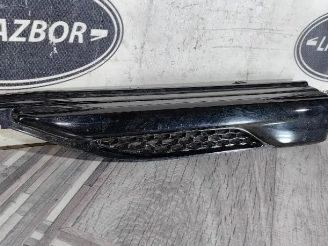 Решетка в крыло левая Range Rover Evoque 1 L538