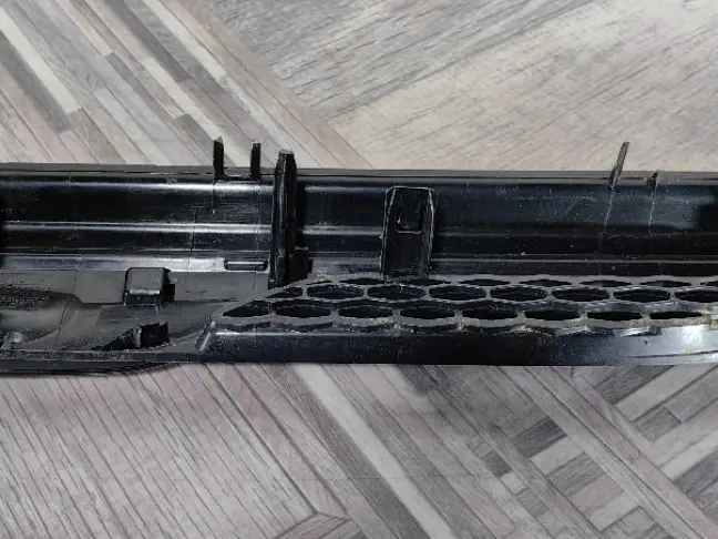 Решетка в крыло левая Range Rover Evoque 1 L538