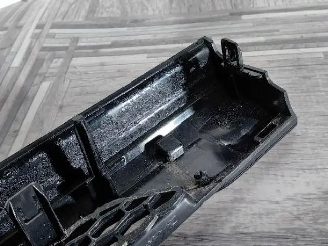 Решетка в крыло правая Range Rover Evoque 1 L538