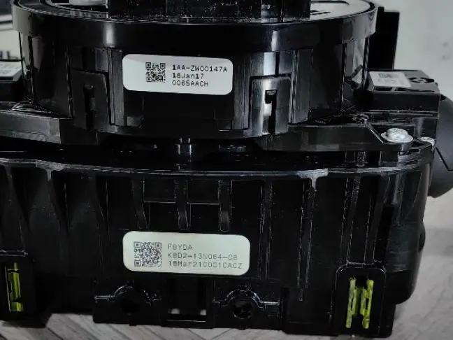 Подрулевой шлейф с обогревом руля Evoque 2 L551