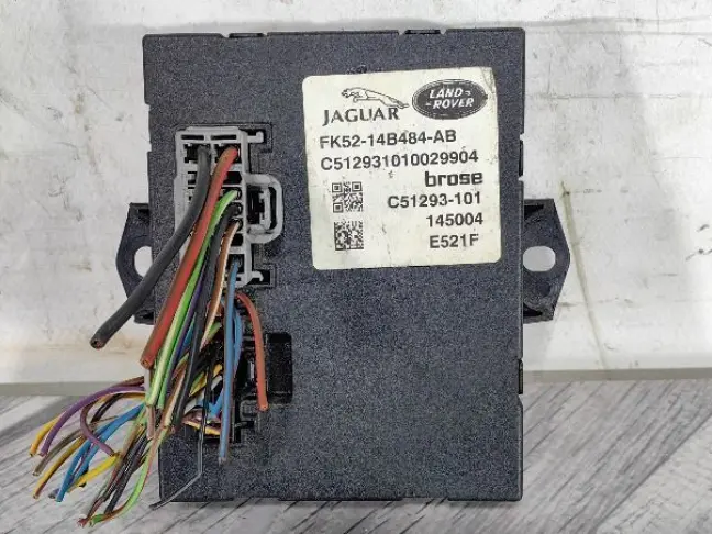Блок управления багажником  Range Rover 4 L405