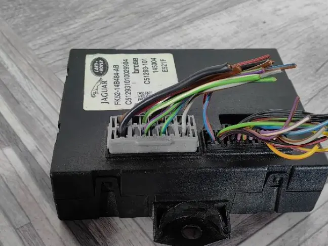 Блок управления багажником  Range Rover 4 L405