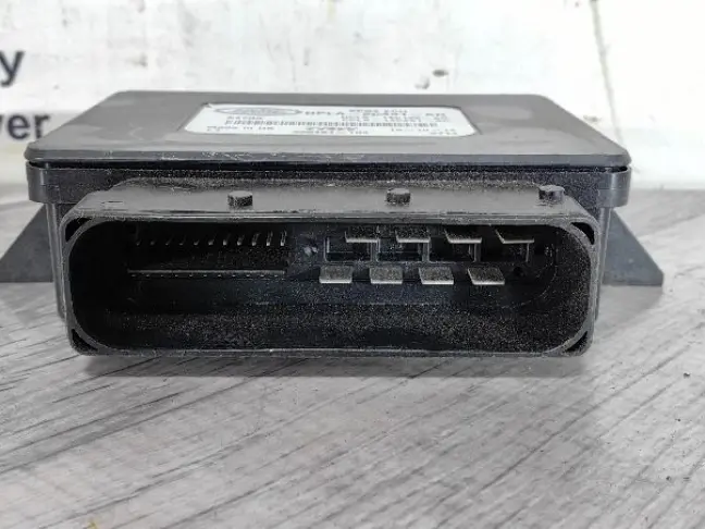 Блок управления ручником Range Rover 4 L405