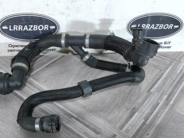 Патрубок системы охлаждения Land Rover Evoque L551