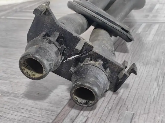 Патрубок охлаждения Range Rover Evoque L538 2.0D