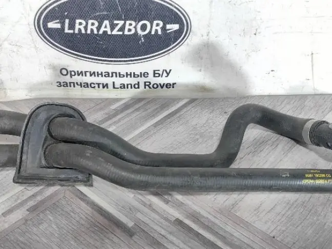 Патрубок охлаждения Range Rover Evoque L538 2.0D
