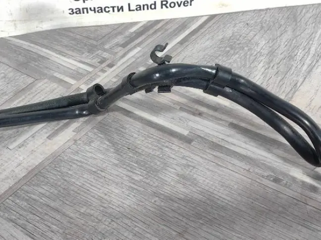 Патрубок охлаждения Range Rover Evoque L538 2.0D