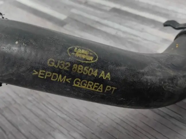 Патрубок охлаждения Range Rover Evoque L538 2.0D