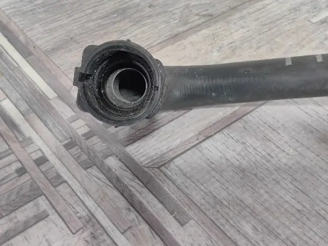 Патрубок системы охлаждения Land Rover Evoque L551