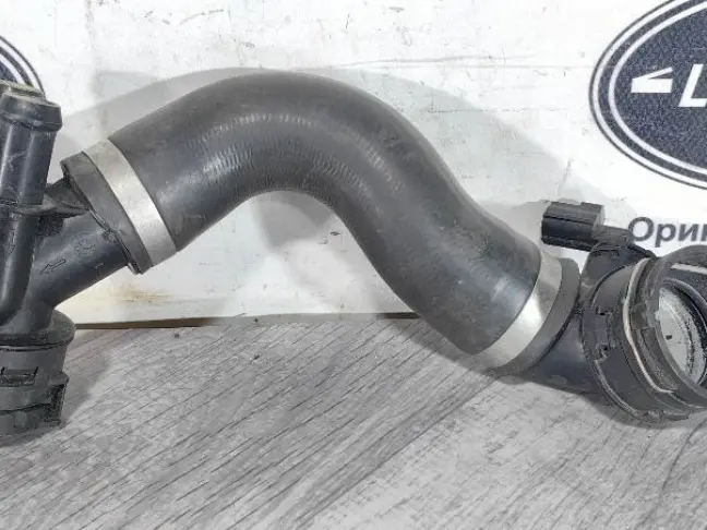 Патрубок охлаждения Range Rover Evoque L538 2.0D