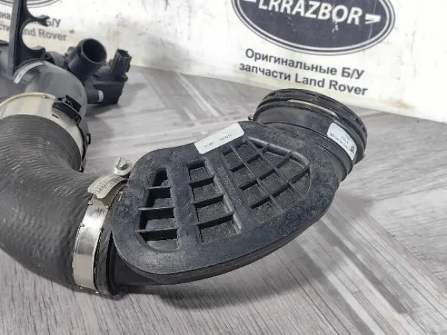 Патрубок интеркулера Land Rover Evoque L551 2.0