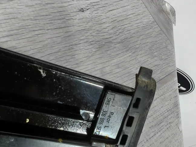 Молдинг крыши левый Range Rover 4 L405