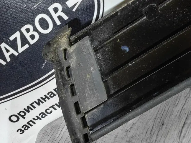 Молдинг крыши левый Range Rover 4 L405