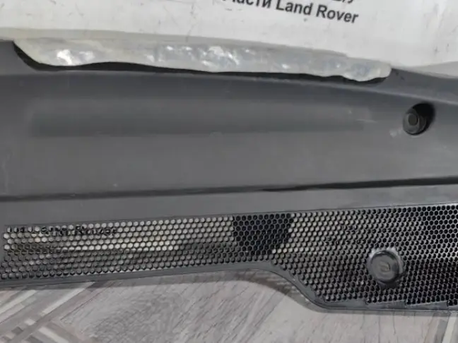 Вставка в жабо Land Rover Evoque 2 L551