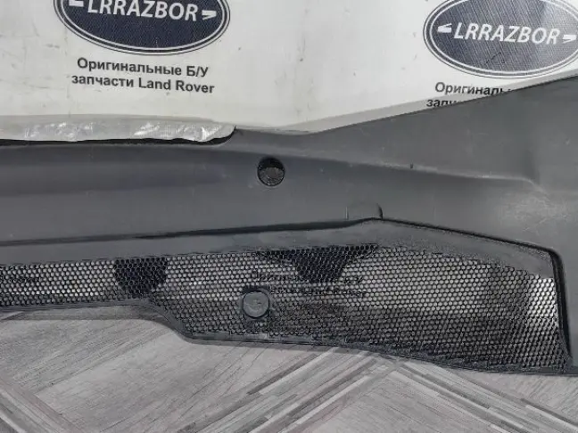 Вставка в жабо Land Rover Evoque 2 L551