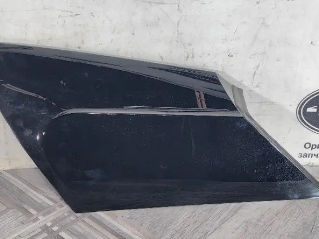 Накладка стойки задней Land Rover Evoque 2 L551