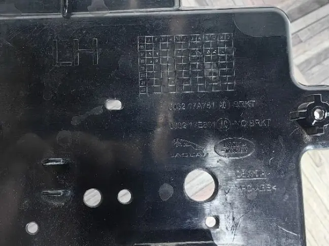 Кронштейн заднего бампера Range Rover Evoque L538