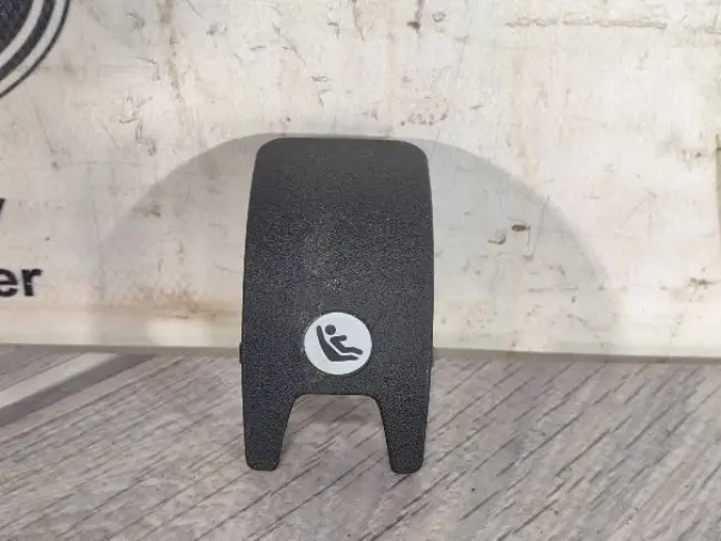 Заглушка ISOFIX Range Rover Evoque L538