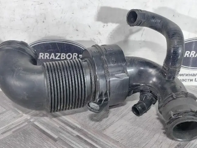 Патрубок воздушный Range Rover Evoque 2 L551