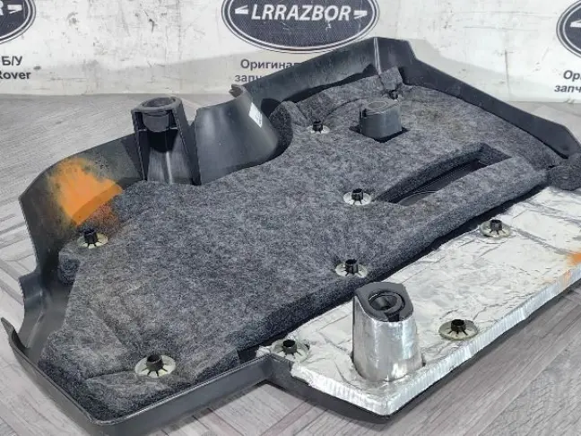 Крышка двигателя  Range Rover Evoque 2 L551