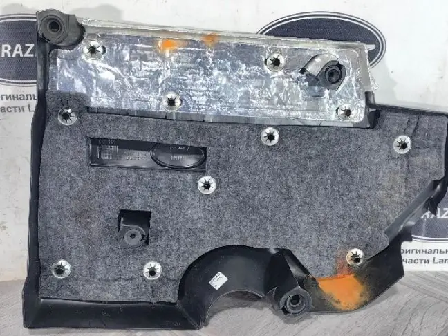 Крышка двигателя  Range Rover Evoque 2 L551