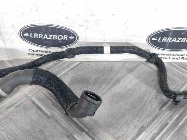 Патрубок охлаждения Range Rover Evoque 2 L551