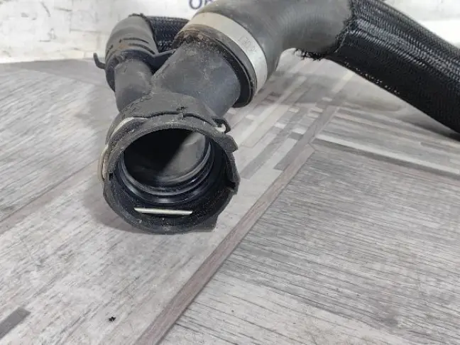 Патрубок охлаждения Range Rover Evoque 2 L551