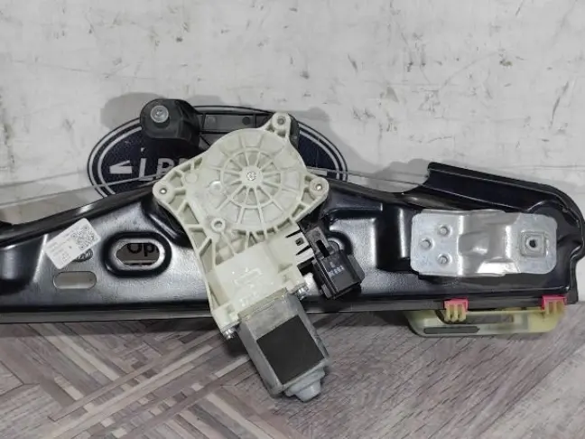 Стеклоподъемник задний правый Evoque 2 2018-2024