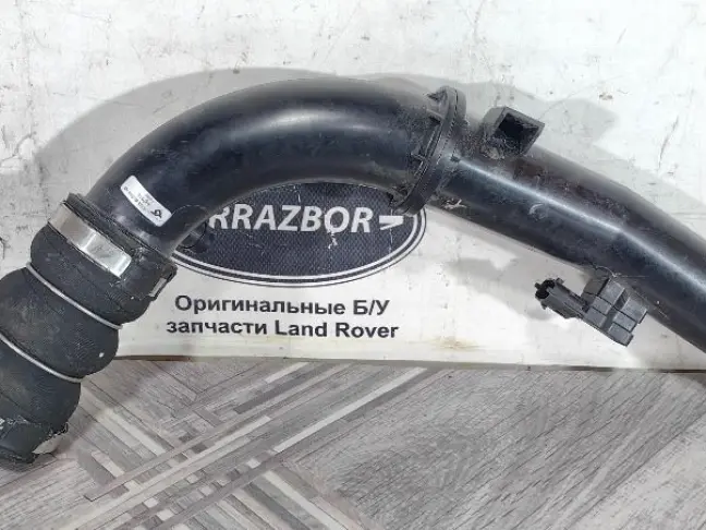 Патрубок интеркулера Range Rover Evoque 2 L551