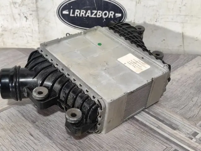 Интеркулер Range Rover Evoque 2 L551 2.0 бензин