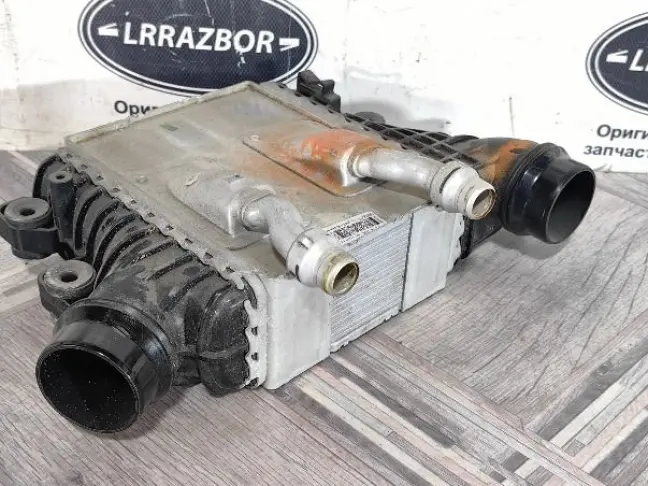 Интеркулер Range Rover Evoque 2 L551 2.0 бензин