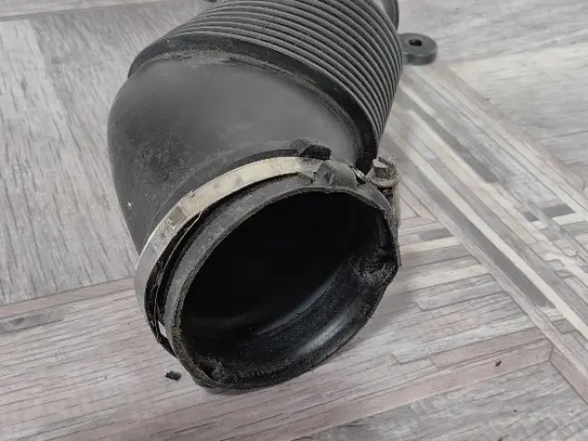 Патрубок воздушный Range Rover Evoque L538