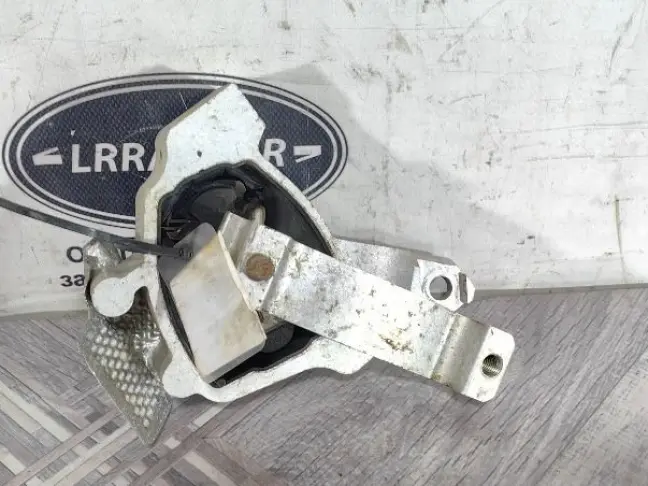 Подушка двигателя нижняя Land Rover Evoque 2 L551