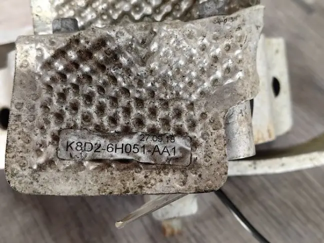 Подушка двигателя нижняя Land Rover Evoque 2 L551