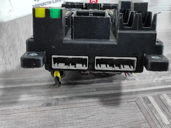 Блок предохранителей Range Rover 4 L405