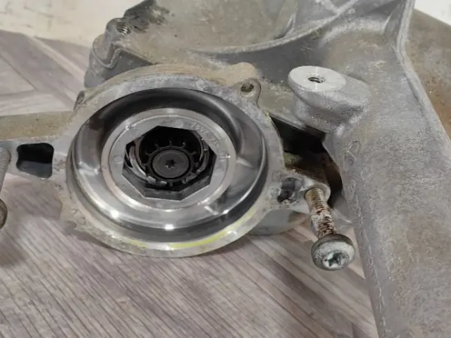 Рейка рулевая ПРАВЫЙ РУЛЬ Land Rover Evoque 2 L551