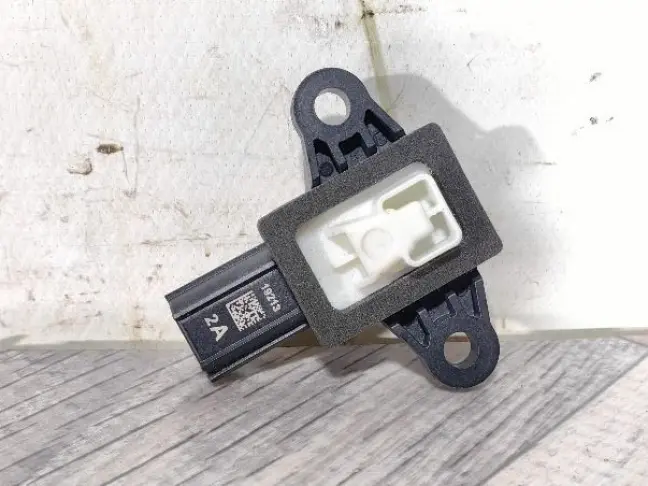 Датчик удара Land Rover Discovery 5 l462