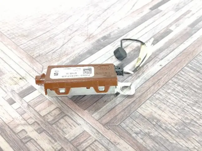 Антенна Range Rover Sport 2 L494